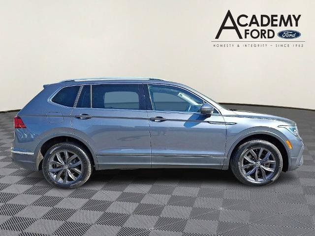 Used 2022 Volkswagen Tiguan SE AWD/4WD image 7