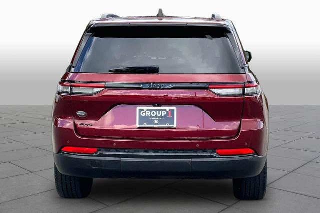 Used 2024 Jeep Grand Cherokee Altitude AWD/4WD image 5
