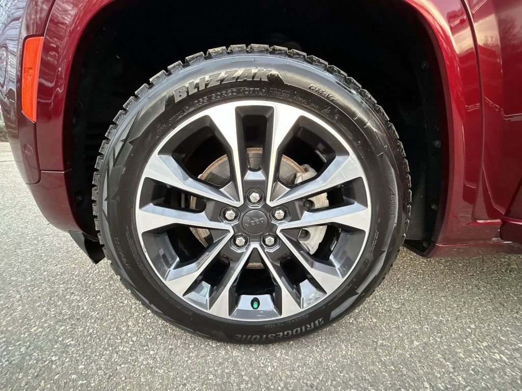 Used 2021 Jeep Grand Cherokee L Overland w/ Luxury Tech Group IV AWD/4WD image 10