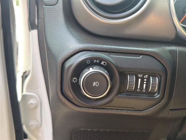 Used 2022 Jeep Wrangler Sport AWD/4WD image 17