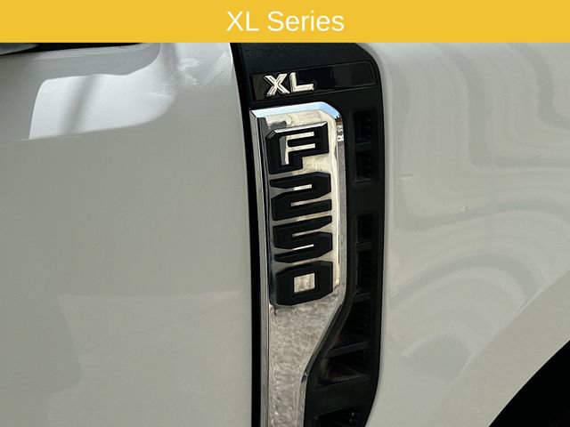 Certified 2025 Ford F250 XL w/ XL Chrome Package AWD/4WD image 13