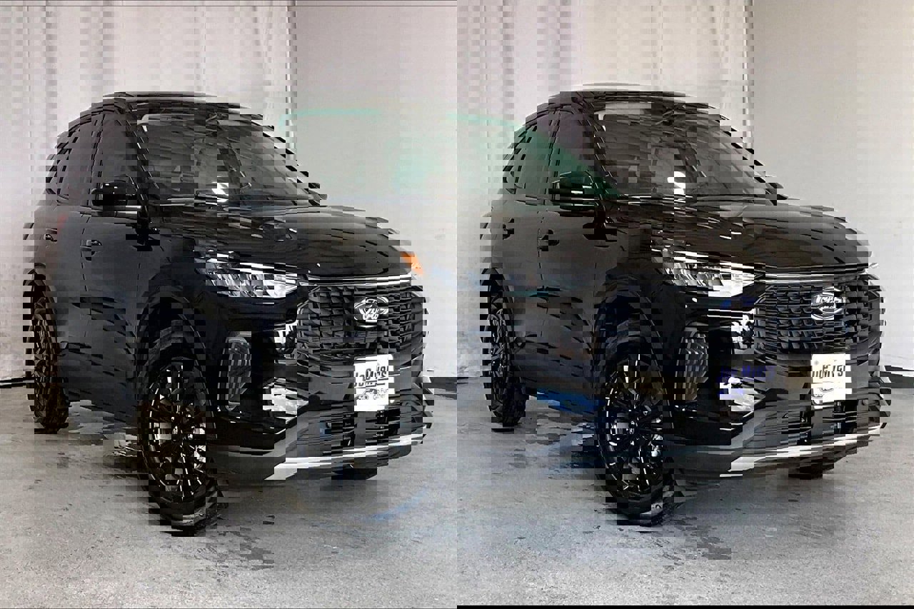 Certified 2025 Ford Escape Active w/ Tech Pack #1 image 34