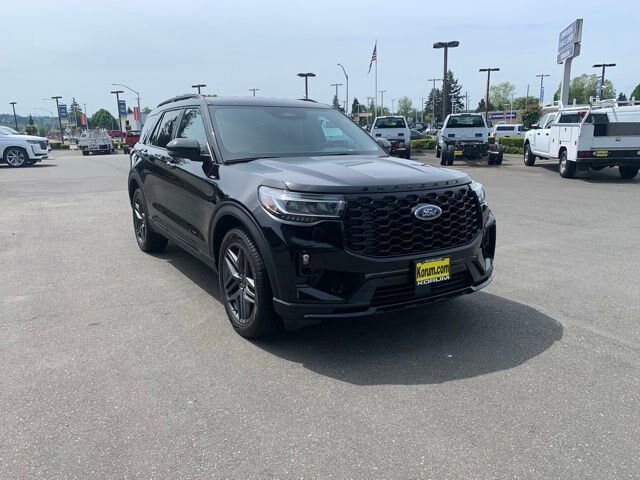 Certified 2025 Ford Explorer ST-Line w/ Premium Package AWD/4WD image 10
