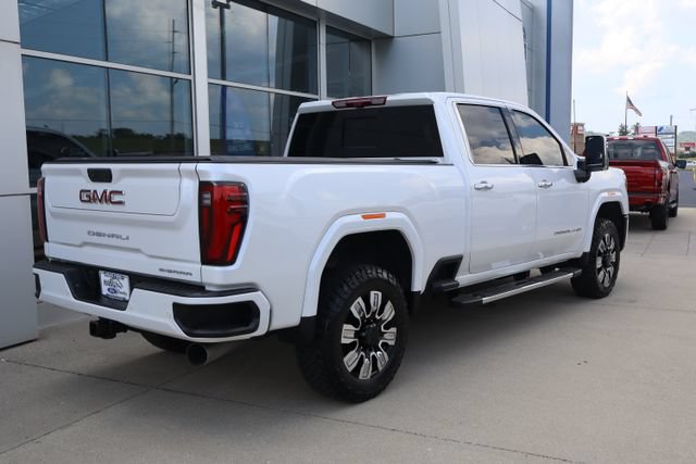 Used 2024 GMC Sierra 2500 Denali w/ Denali Reserve Package AWD/4WD image 3