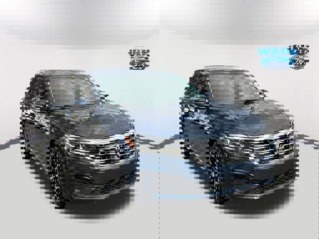 Used 2020 Volkswagen Passat 2.0T R-Line image 3