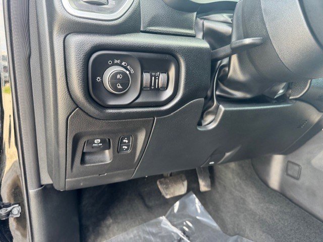 Used 2022 RAM 1500 Laramie AWD/4WD image 13