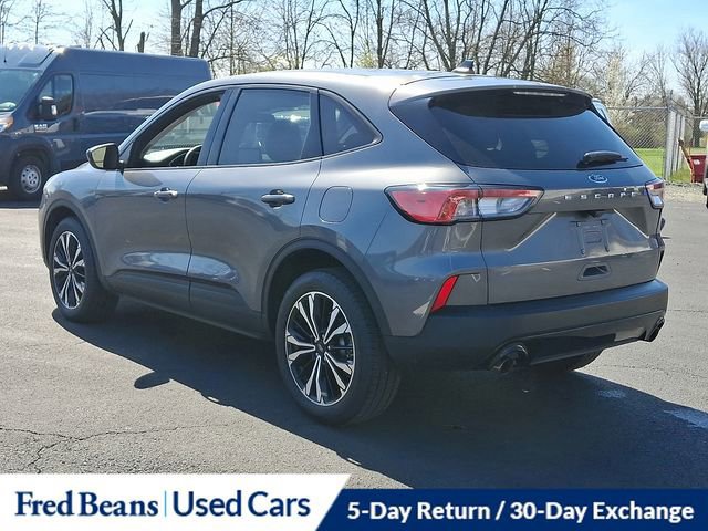 Certified 2022 Ford Escape SE w/ SE Sport Appearance Package image 4
