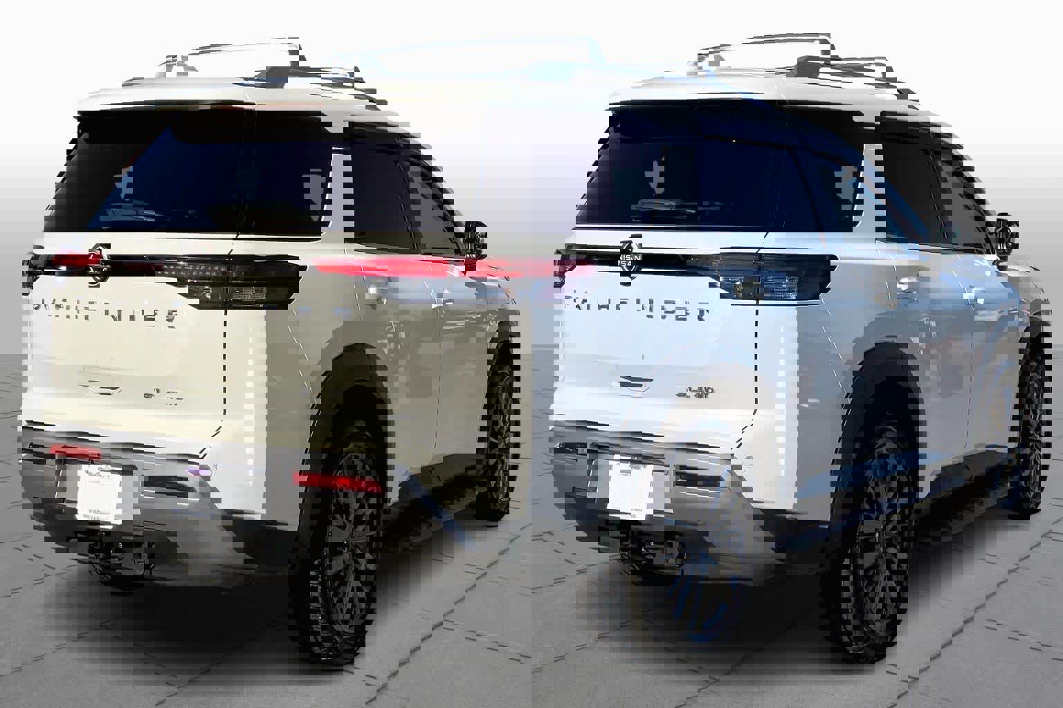 Used 2023 Nissan Pathfinder SL w/ SL Premium Package image 3