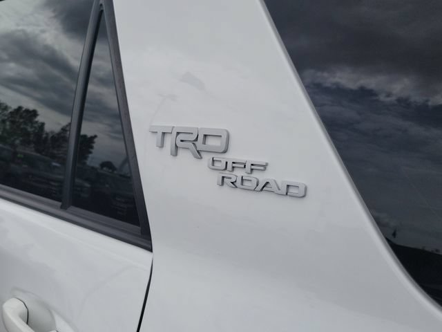 Used 2021 Toyota 4Runner TRD Off-Road Premium w/ Moonroof Package AWD/4WD image 26