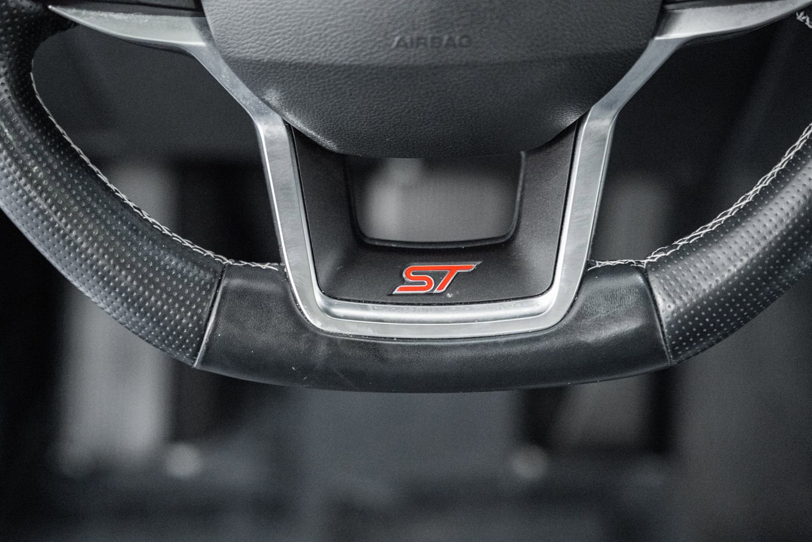 Certified 2020 Ford Explorer ST w/ ST Street Pack image 38