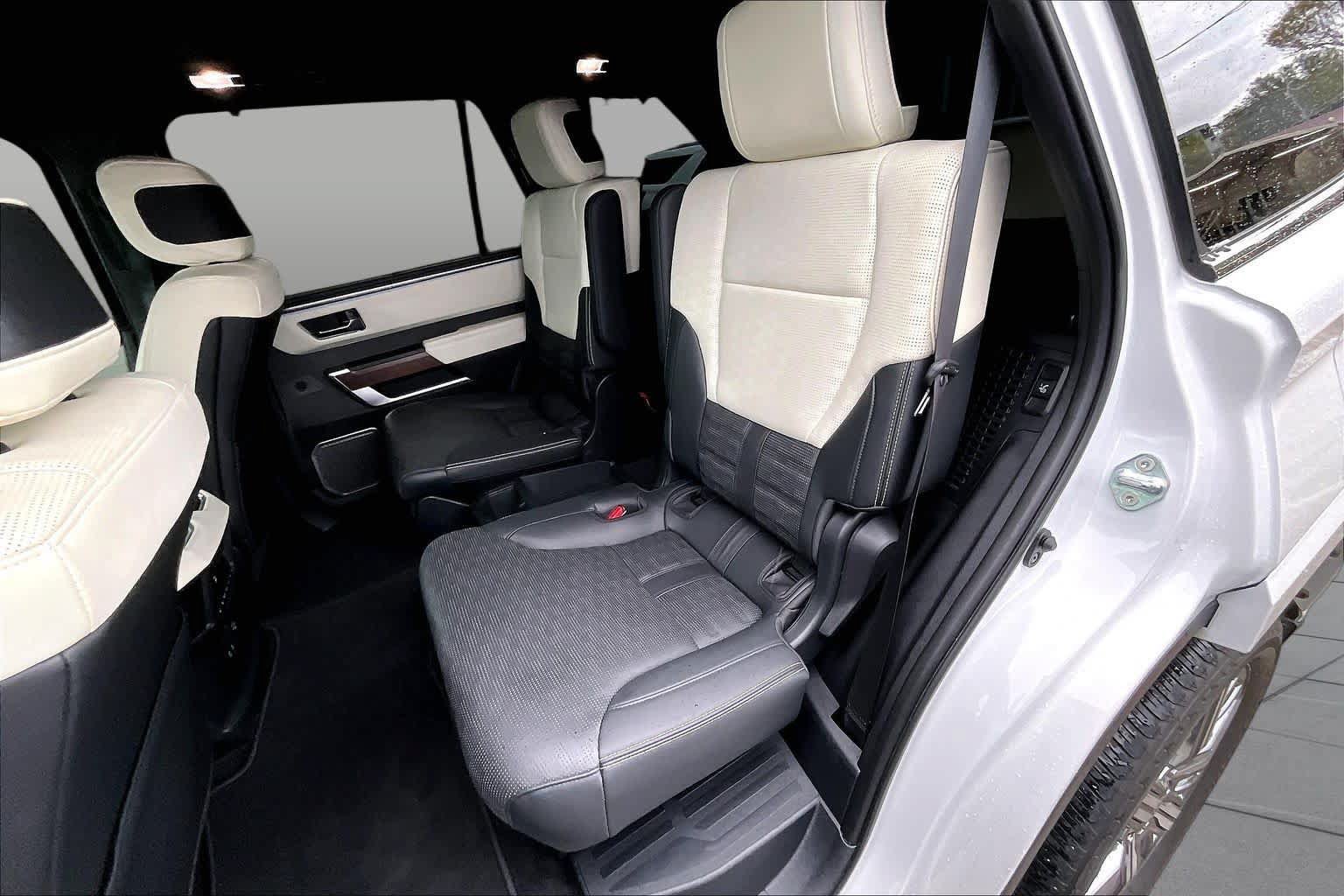 Used 2024 Toyota Sequoia Capstone AWD/4WD image 21
