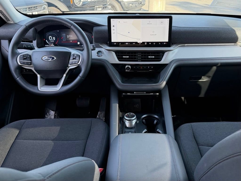 Certified 2025 Ford Explorer Active RWD image 29