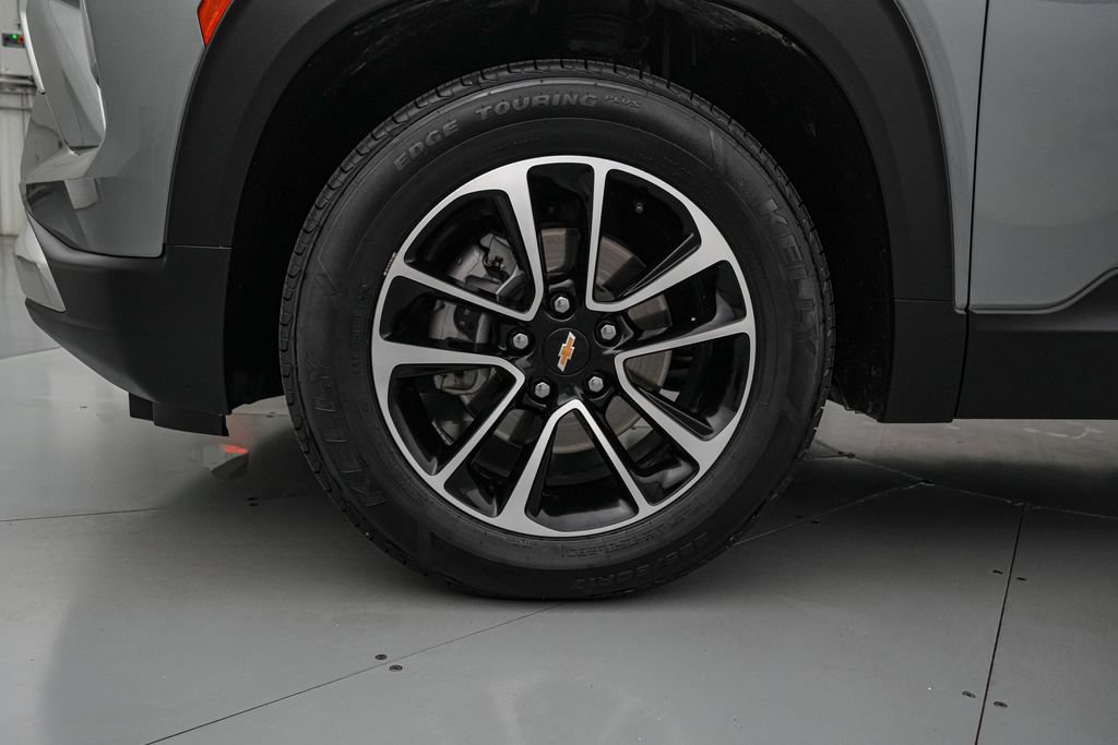 Used 2024 Chevrolet TrailBlazer LT w/ Driver Confidence Package FWD image 10