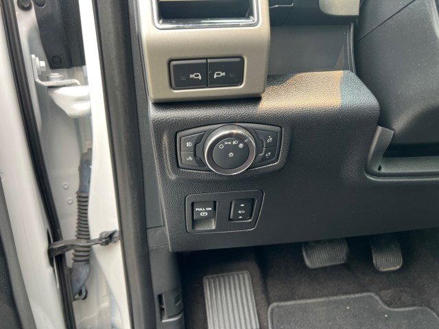 Certified 2018 Ford F150 Lariat w/ Equipment Group 502A Luxury AWD/4WD image 12