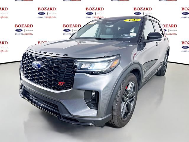 Certified 2025 Ford Explorer ST image 4