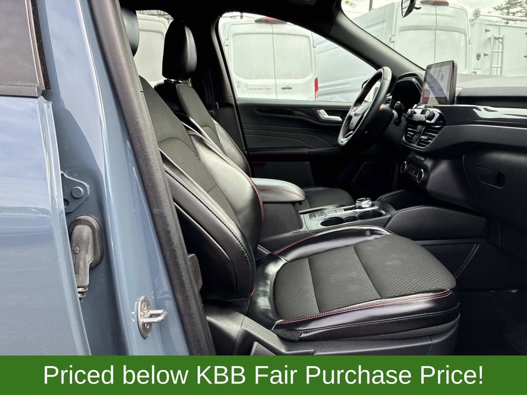 Certified 2024 Ford Escape ST-Line image 9