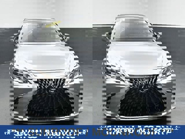 Used 2022 Lexus ES 350 Ultra Luxury w/ Accessory Package FWD video 4