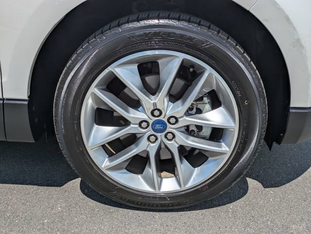Certified 2017 Ford Edge Titanium w/ Equipment Group 302A FWD image 11