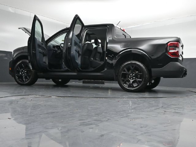 Certified 2025 Ford Maverick Lariat w/ Black Appearance Package AWD/4WD image 58