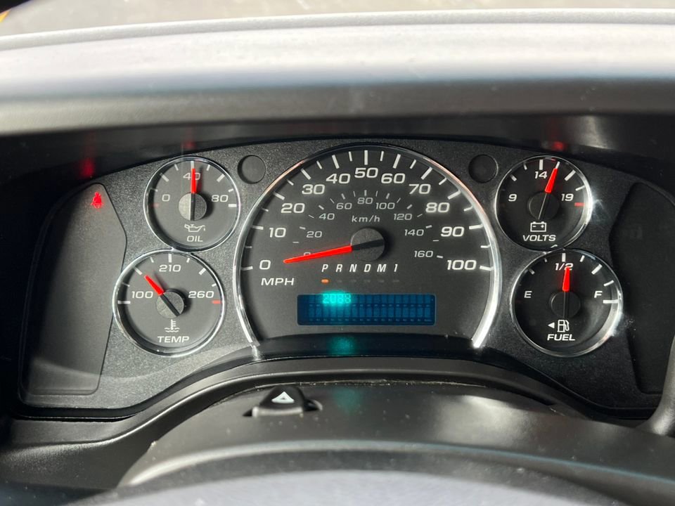 Used 2024 Chevrolet Express 2500 Work Van w/ Driver Convenience Package image 23