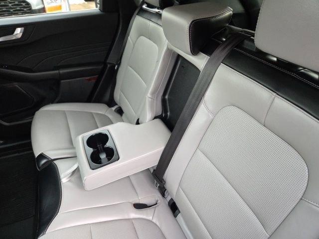 Certified 2025 Ford Escape Platinum image 43