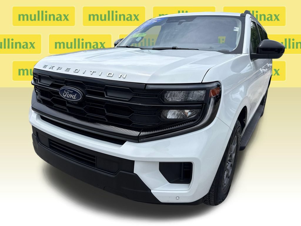 Certified 2025 Ford Expedition Max Active RWD image 11