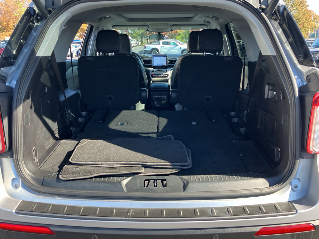 Certified 2021 Ford Explorer XLT w/ Equipment Group 202A image 31