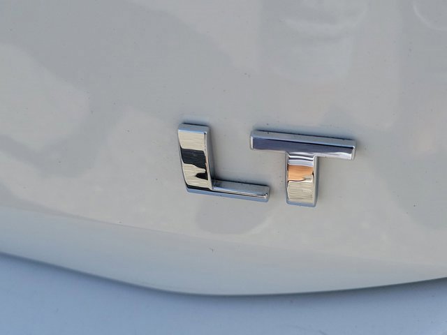 Used 2018 Chevrolet Equinox LT image 13