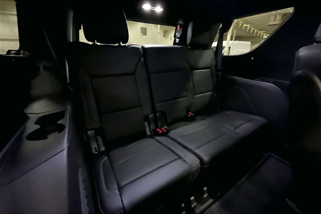 Used 2023 GMC Yukon Denali w/ LPO, Floor Liner Package AWD/4WD image 27