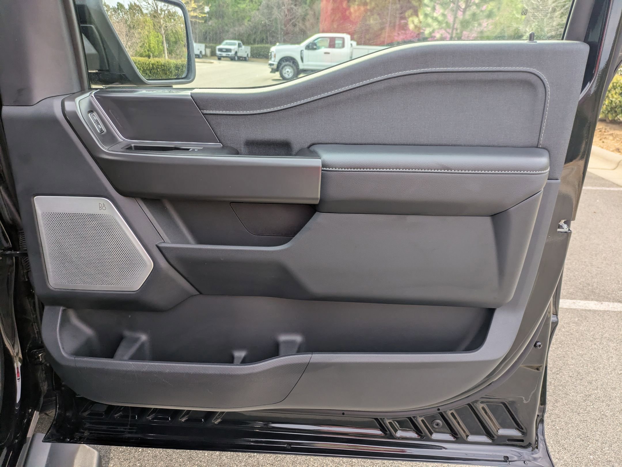 Certified 2024 Ford F150 Lariat w/ Equipment Group 502A High image 44