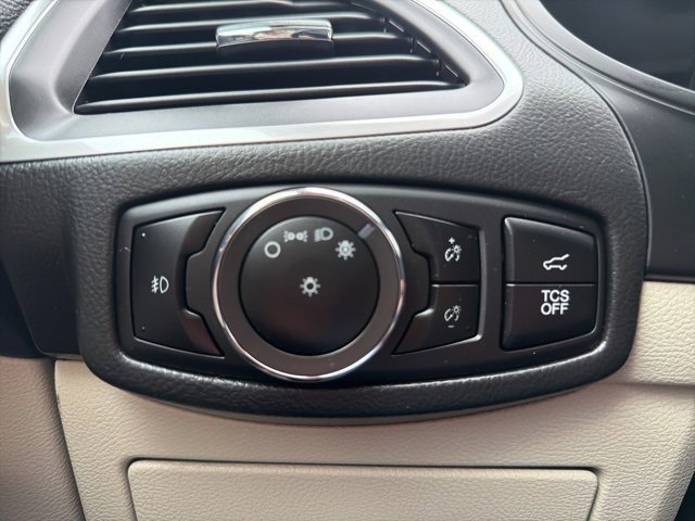 Certified 2024 Ford Edge Titanium image 19