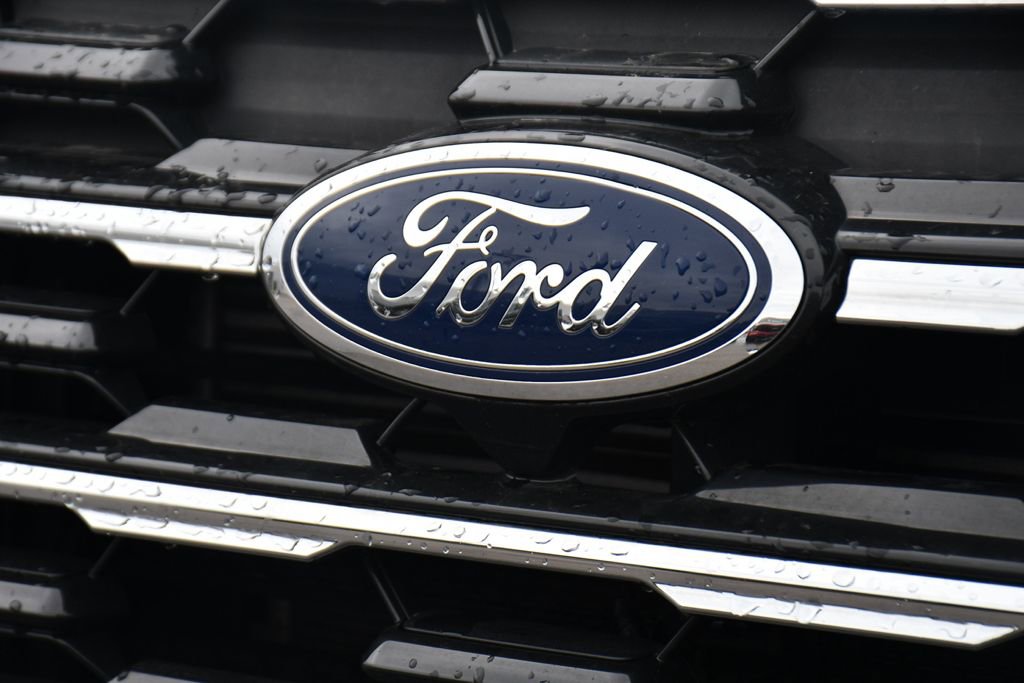 Certified 2025 Ford Explorer Active w/ Active Comfort Package AWD/4WD image 42