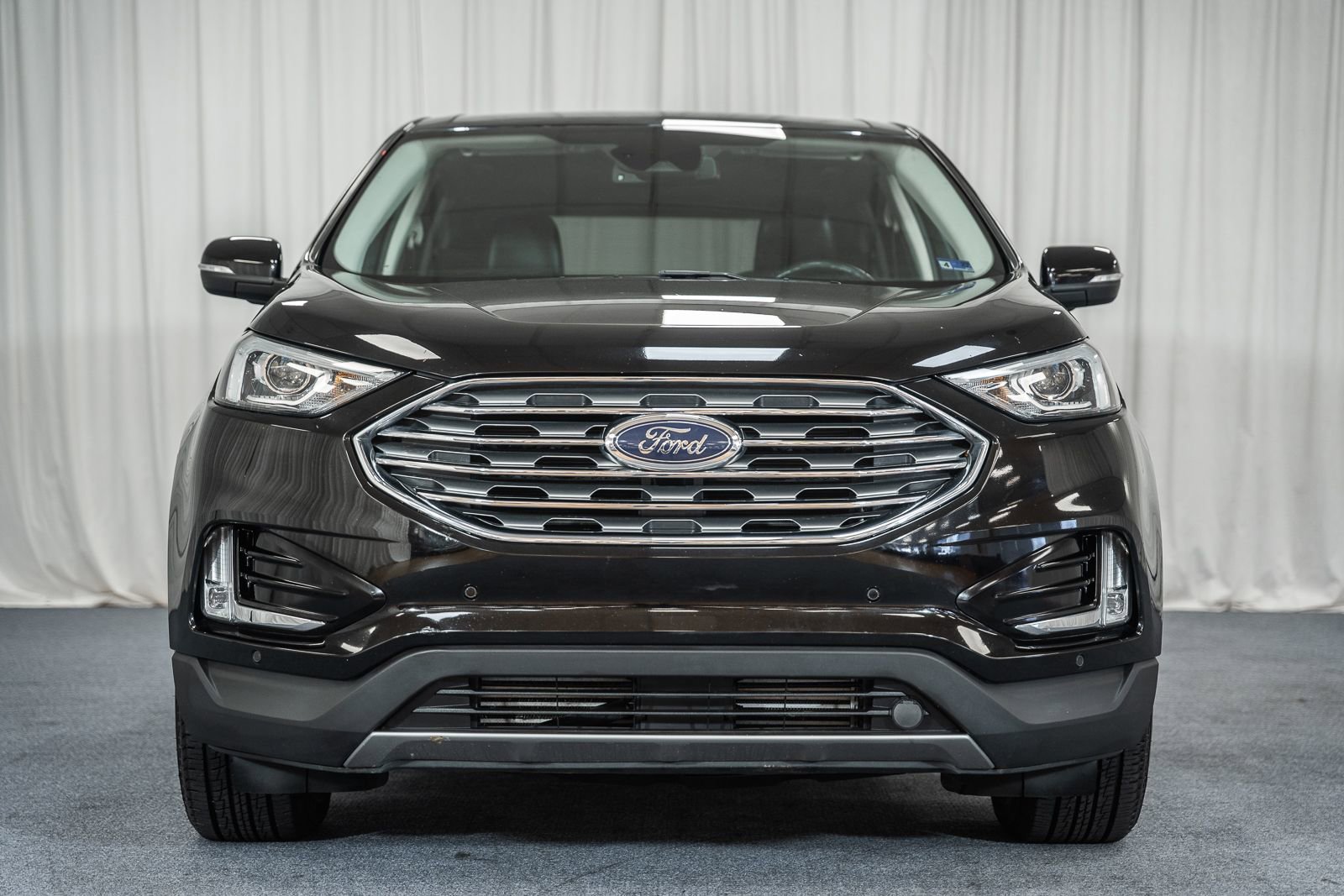 Certified 2022 Ford Edge Titanium AWD/4WD image 2