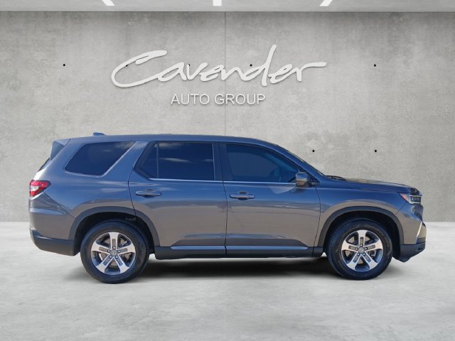Used 2025 Honda Pilot EX-L image 18