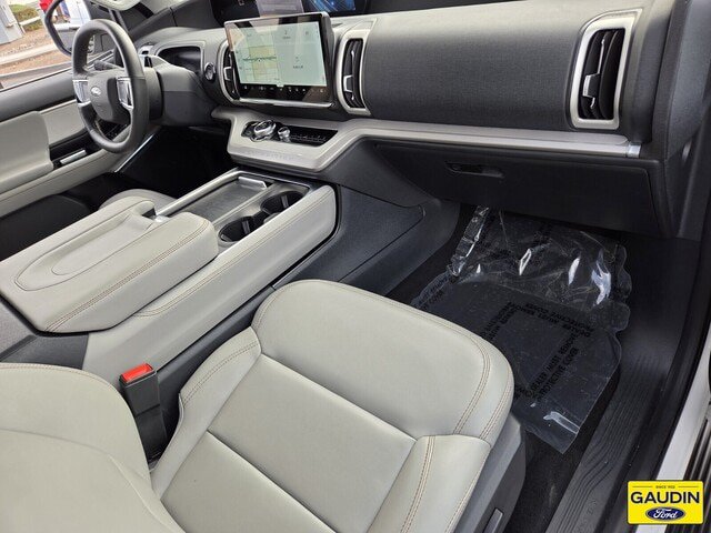 Certified 2025 Ford Expedition Active AWD/4WD image 18