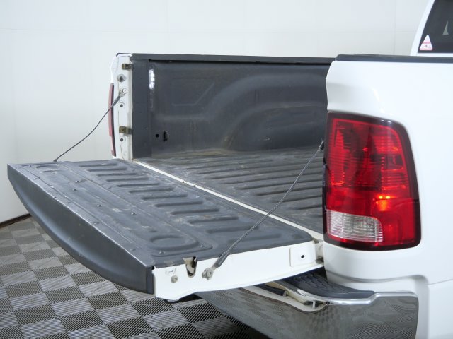 Used 2020 RAM 1500 Tradesman w/ Chrome Appearance Group AWD/4WD image 9