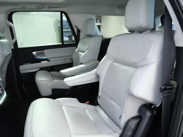 Certified 2025 Ford Expedition Max Platinum w/ Driver's Package AWD/4WD image 11