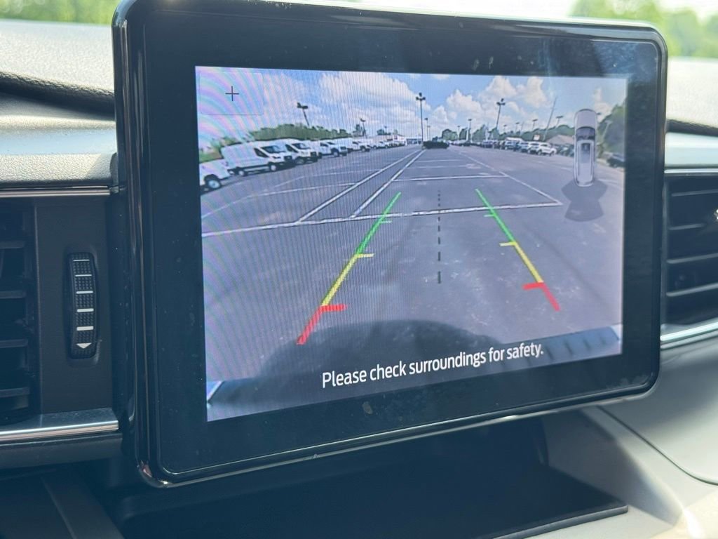 Certified 2022 Ford Explorer XLT w/ Equipment Group 202A AWD/4WD image 32