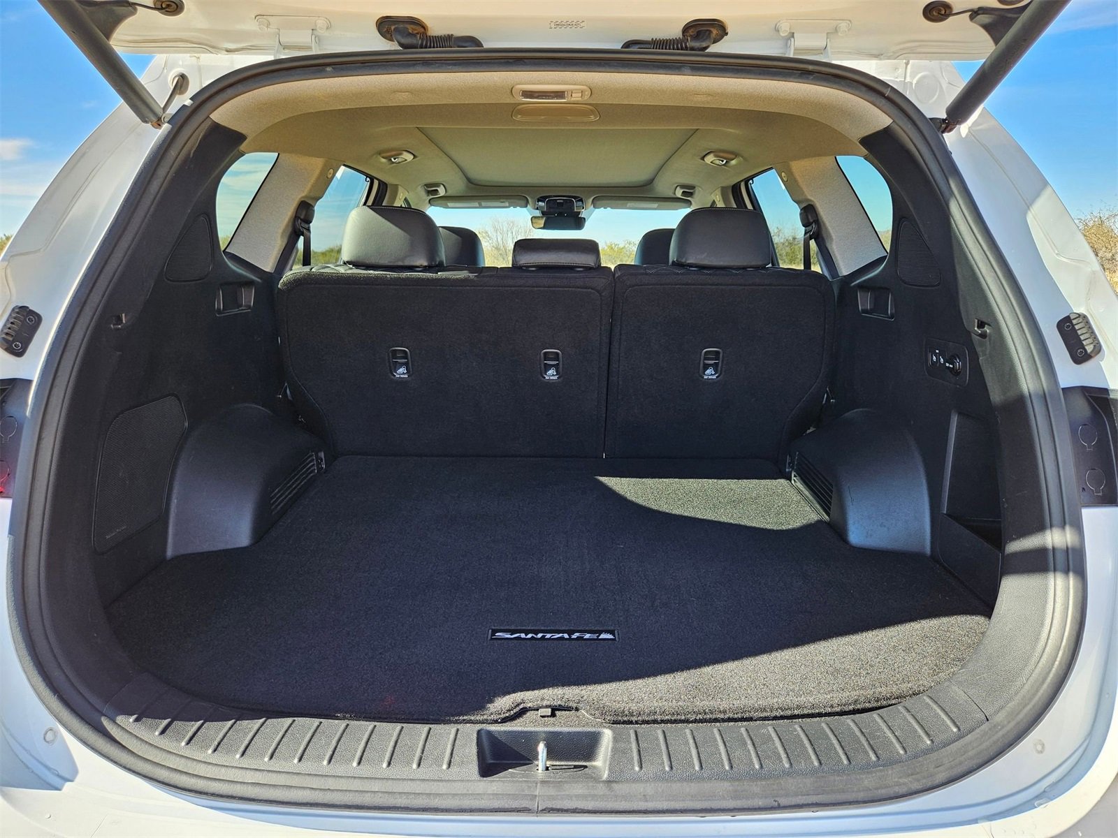 Used 2022 Hyundai Santa Fe Limited image 7