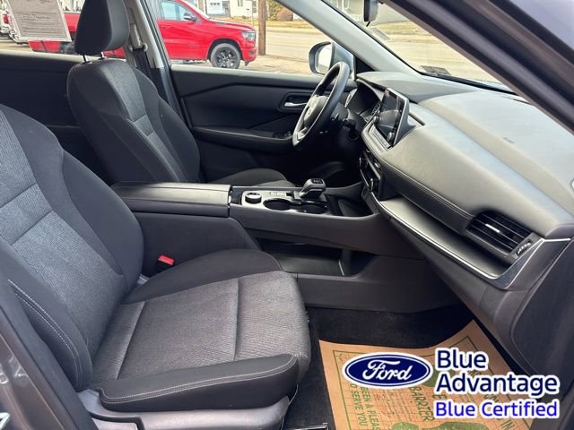 Used 2024 Nissan Rogue SV image 29