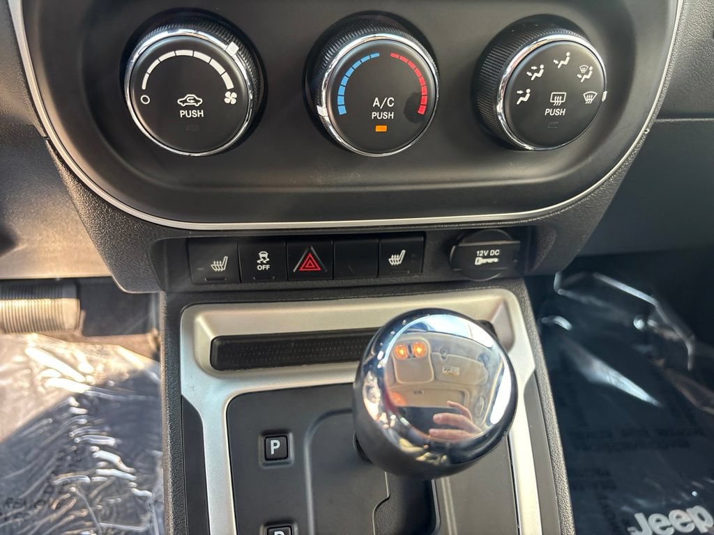 Used 2017 Jeep Compass High Altitude AWD/4WD image 19
