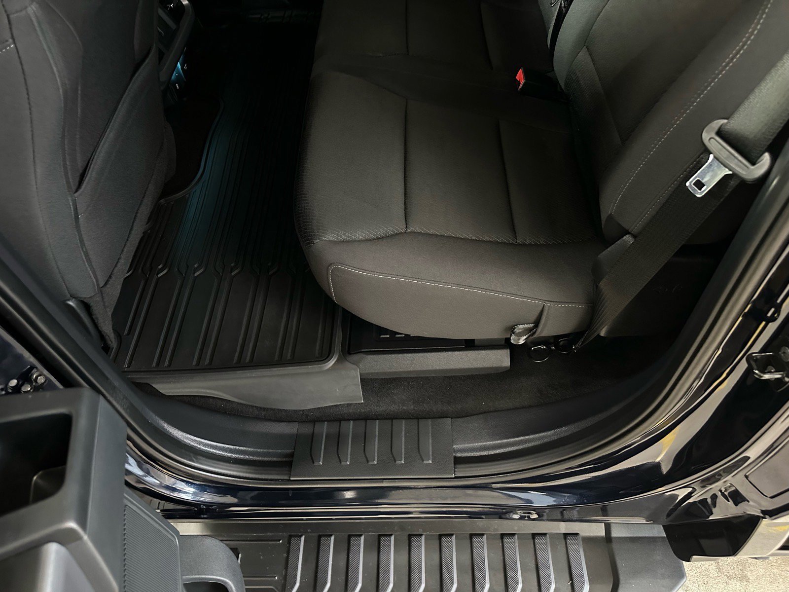 Certified 2025 Ford F150 XLT w/ Equipment Group 302A MID image 28