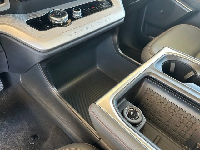 Certified 2025 Ford Expedition Max Active RWD image 26