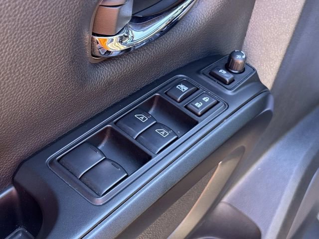 Used 2024 Nissan Titan PRO-4X w/ Pro-4x Convenience Package AWD/4WD image 25