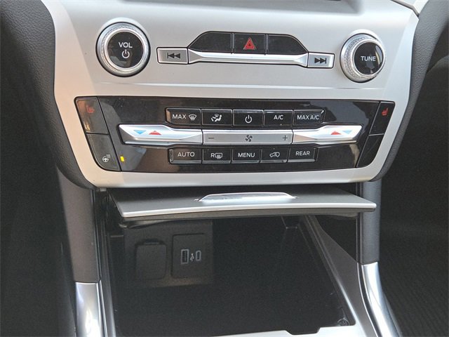 Certified 2022 Ford Explorer XLT w/ Equipment Group 202A image 23