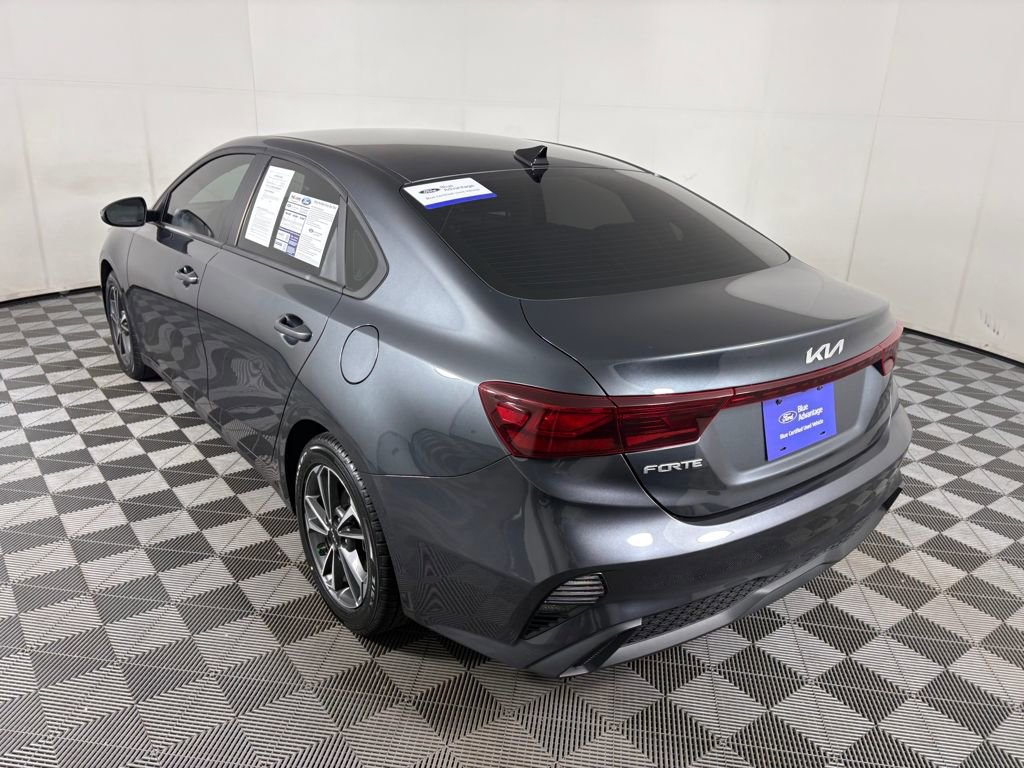 Used 2023 Kia Forte LXS w/ LXS Technology Package image 3