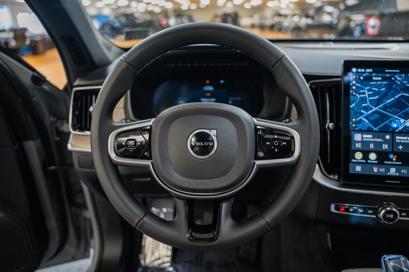 Used 2025 Volvo XC90 T8 Ultra w/ Protection Package Premier image 35