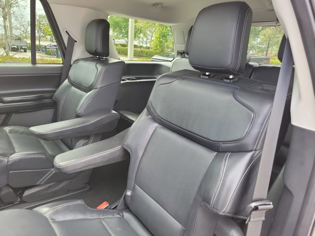 Certified 2025 Ford Expedition Platinum image 14