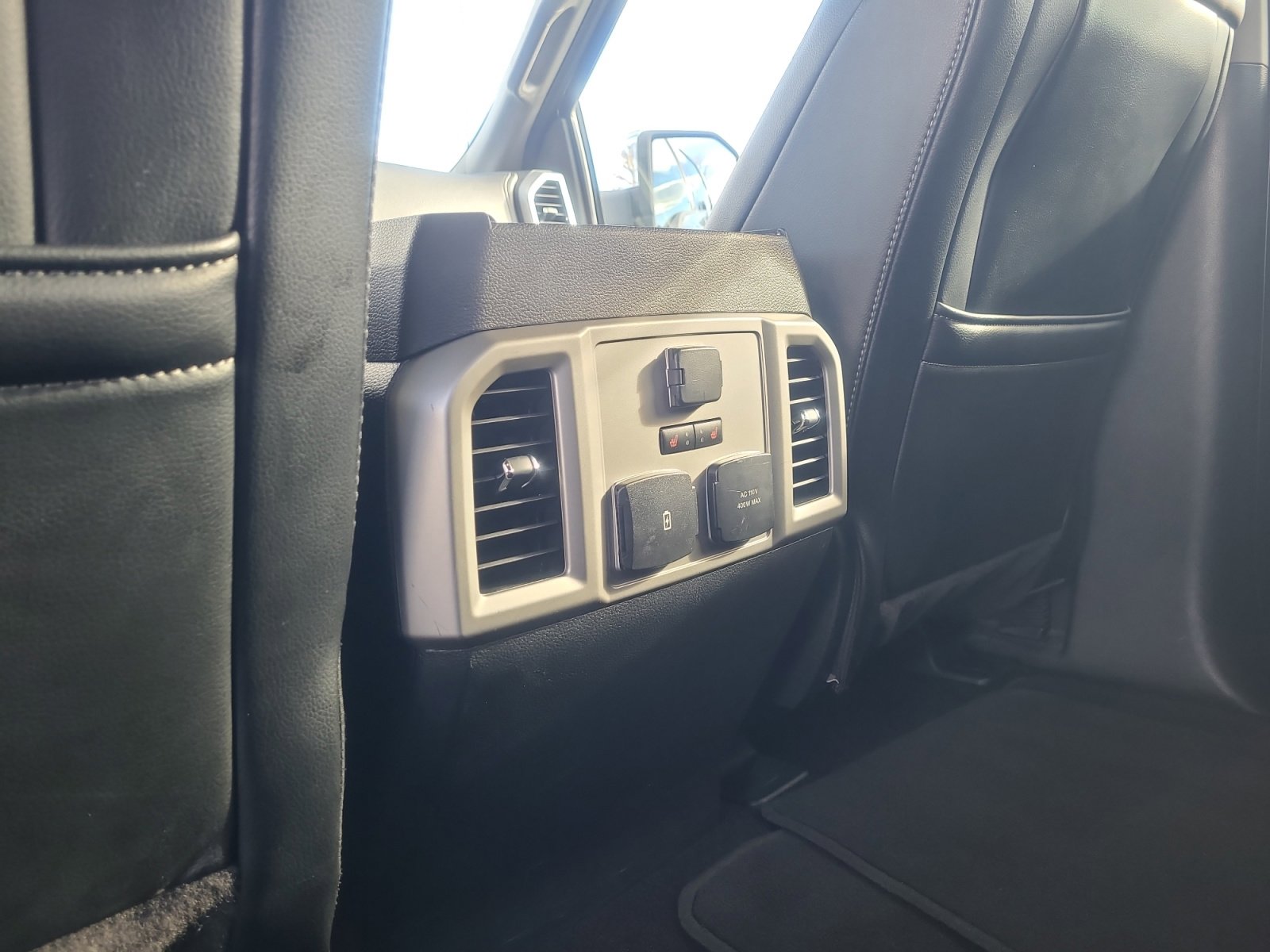 Certified 2020 Ford F150 Lariat w/ Equipment Group 502A Luxury image 32