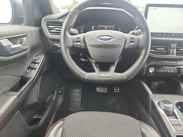 Certified 2023 Ford Escape ST-Line w/ Tech Pack #1 AWD/4WD image 9